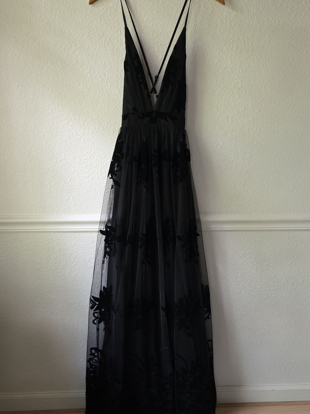 Luxxel Black Floral Appliqué V-Neck Tulle Maxi Dress